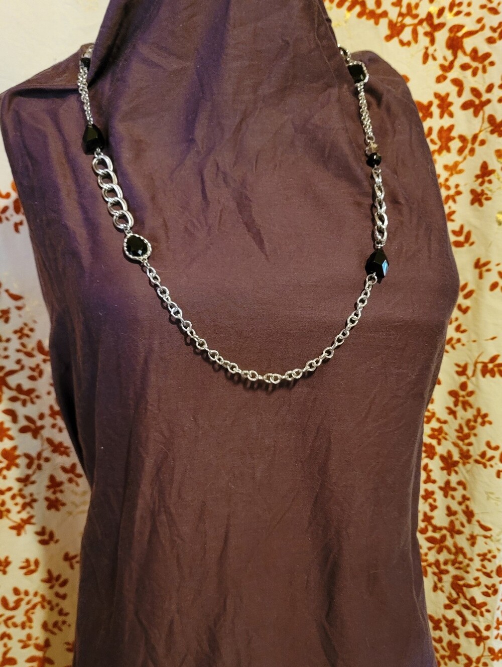 Shiny Silver Tone Chain With Faux Black Onyx